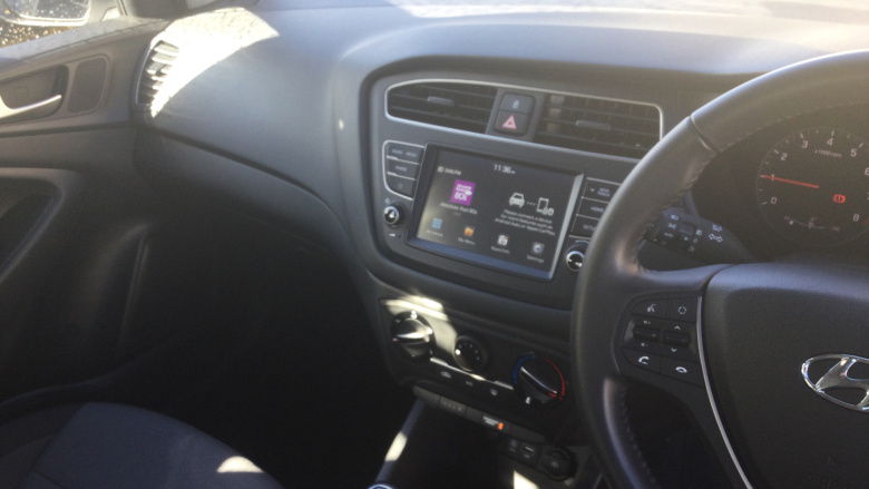 Hyundai i20 1.2 MPi SE 5dr Petrol Hatchback